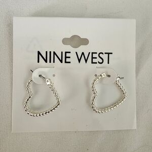 Nine west silver tone heart earrings new no tags.